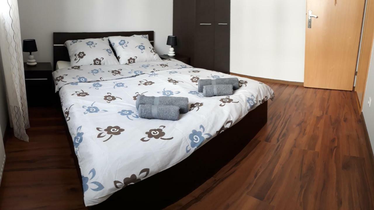 Frog Apartment - 2 Bedrooms And Living Room Свіноуйсьце Екстер'єр фото